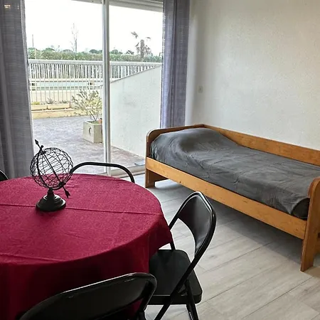 Les Terrasses De La Piscine Apartment